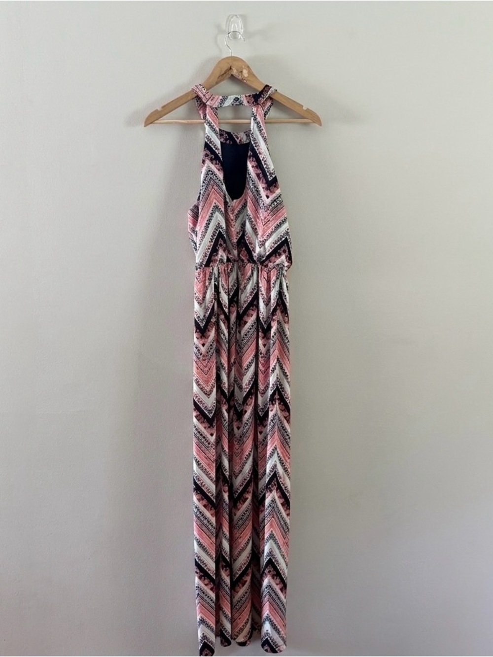 Sleeveless Chevron Maxi Dress in Coral, Navy and Cream - Picture 3 of 7